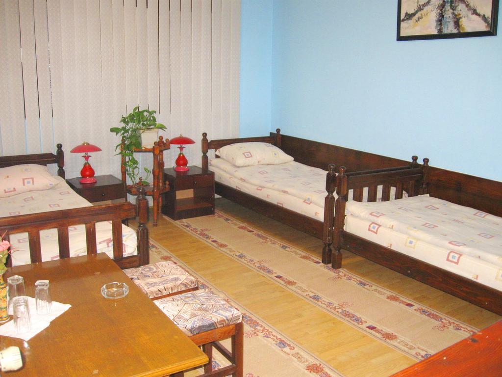 Amfora Rooms Caribrod Dimitrovgrad Camera foto