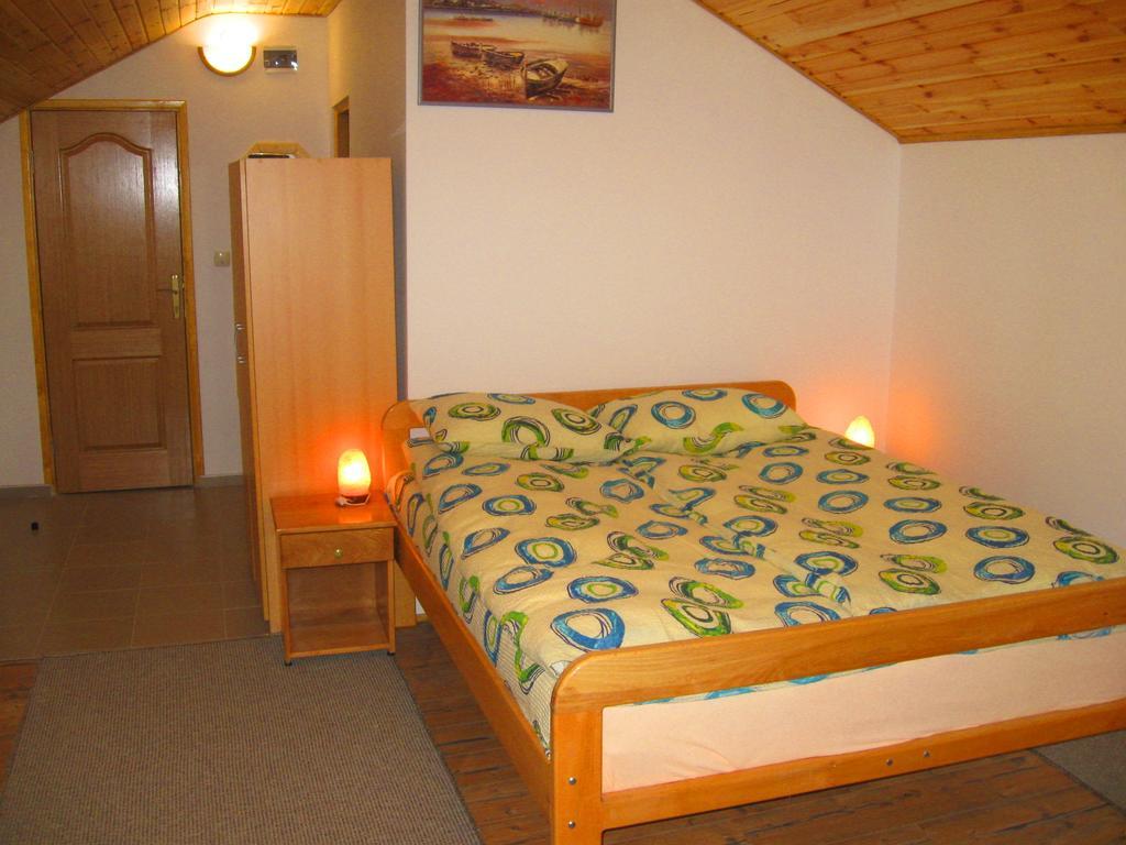 Amfora Rooms Caribrod Dimitrovgrad Camera foto