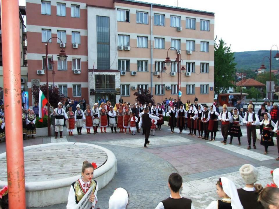 Amfora Rooms Caribrod Dimitrovgrad Esterno foto
