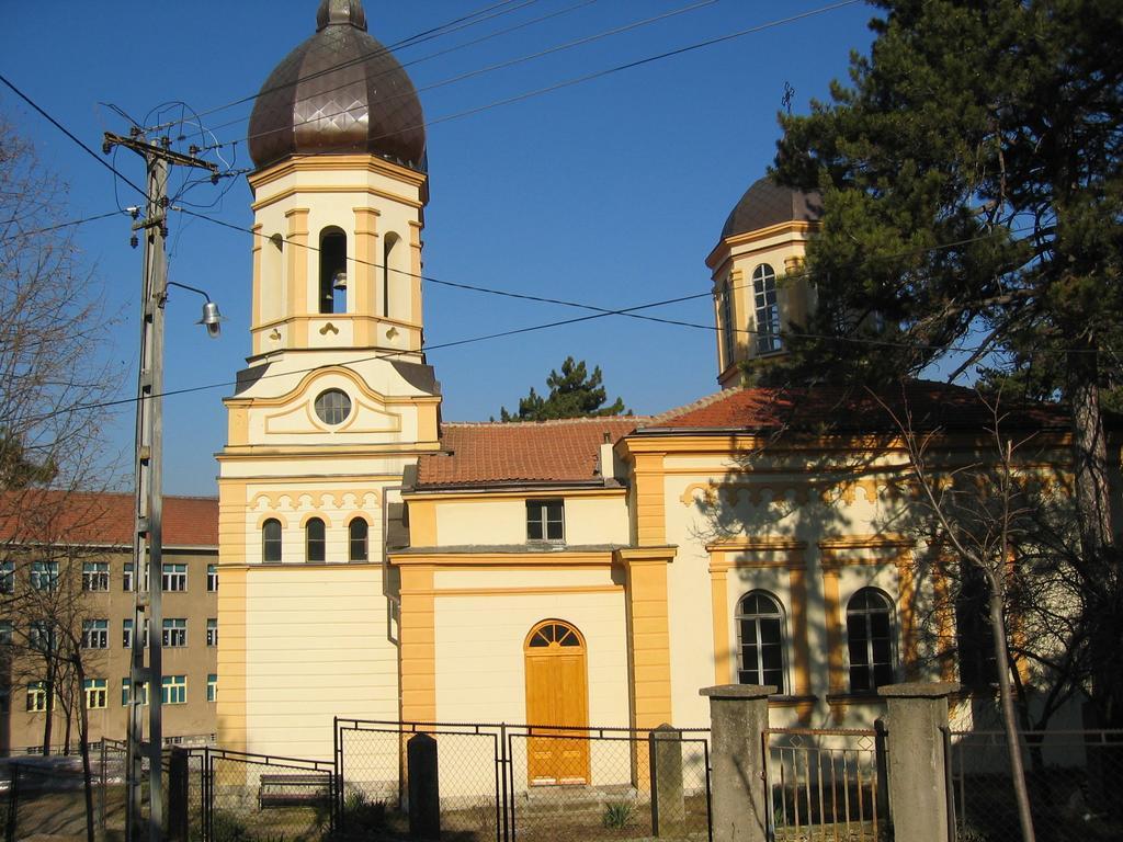 Amfora Rooms Caribrod Dimitrovgrad Esterno foto