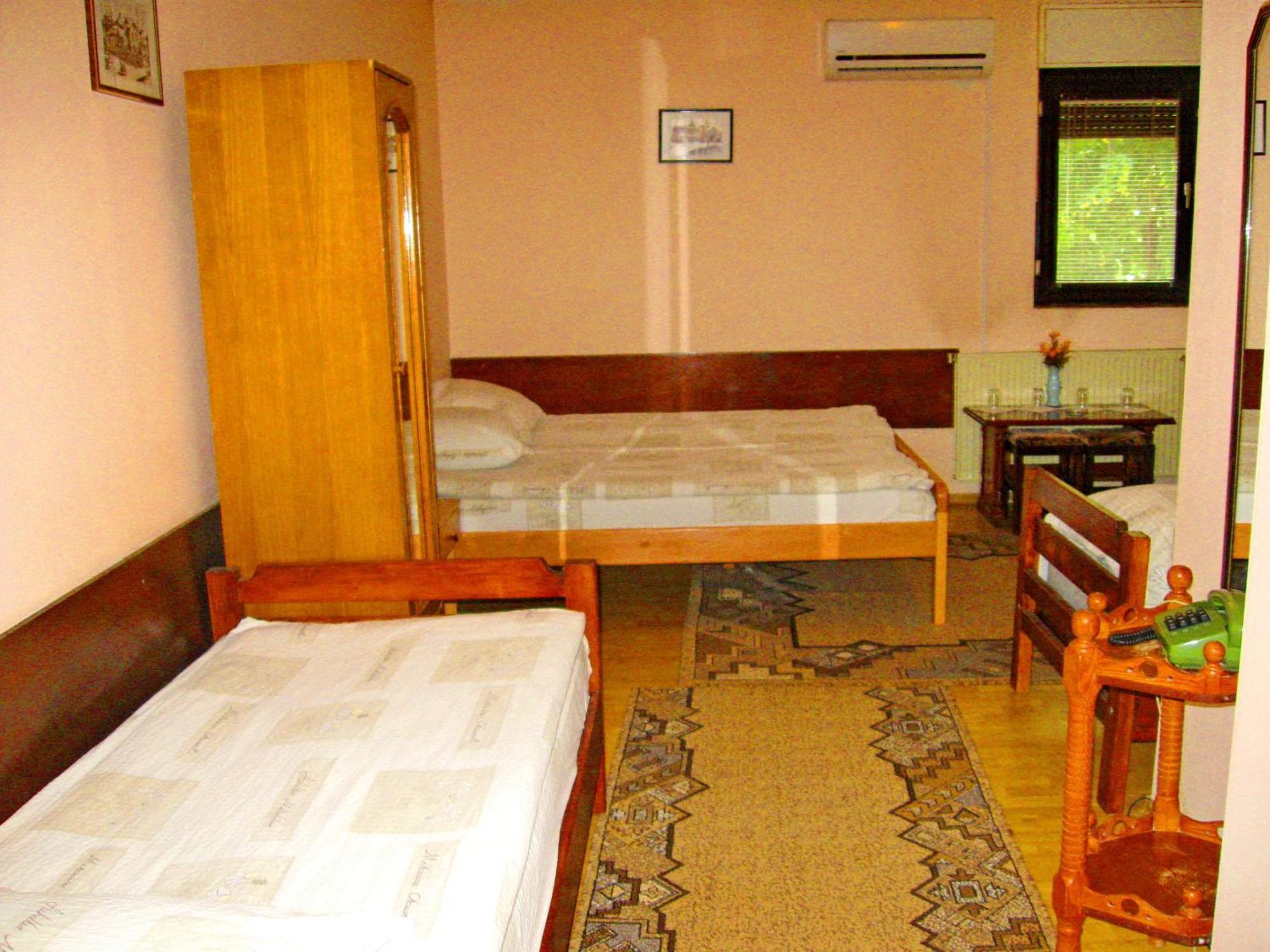Amfora Rooms Caribrod Dimitrovgrad Camera foto
